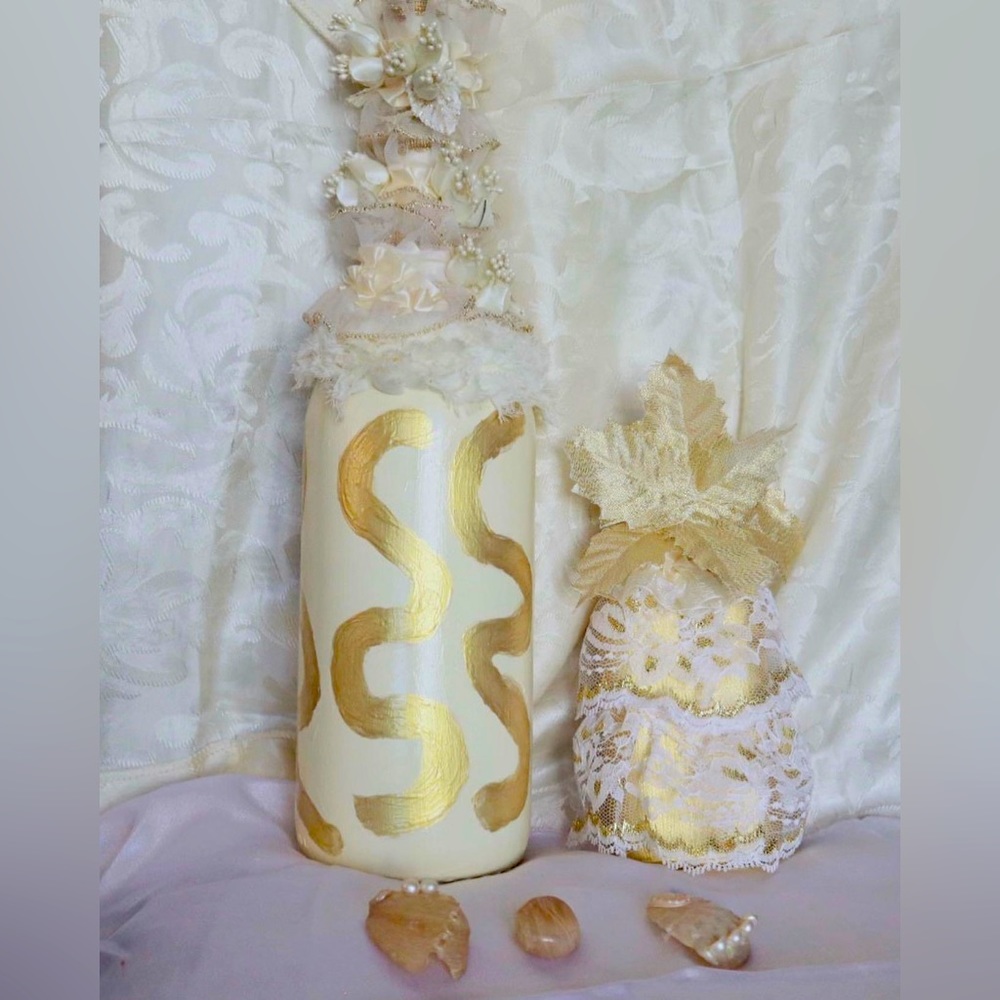 Hand Crafted Glass Bottles Eternal Glory Pillow Set Vanilla - Picture 3 of 11